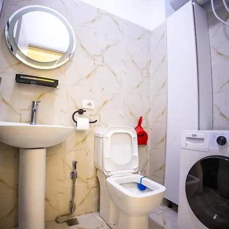 Modern 1br In Heart Of Private Parking Fast Wifi 아파트